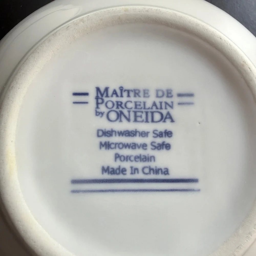 Oneida Maître de Porcelain Blue Band Soup Cereal Bowls 6